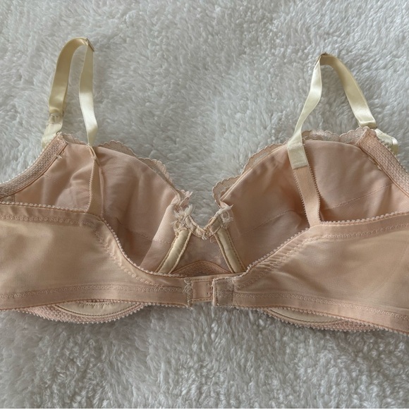 JC Penney Vintage Lace Underwire Bra in Cream size 34C - Picture 3 of 14